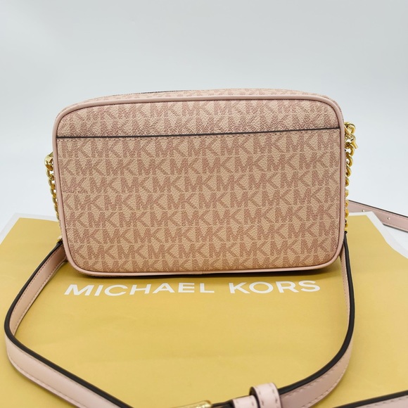 Michael Kors Medium Packet Camera Xbody Bag Ballet - Picture 4 of 13